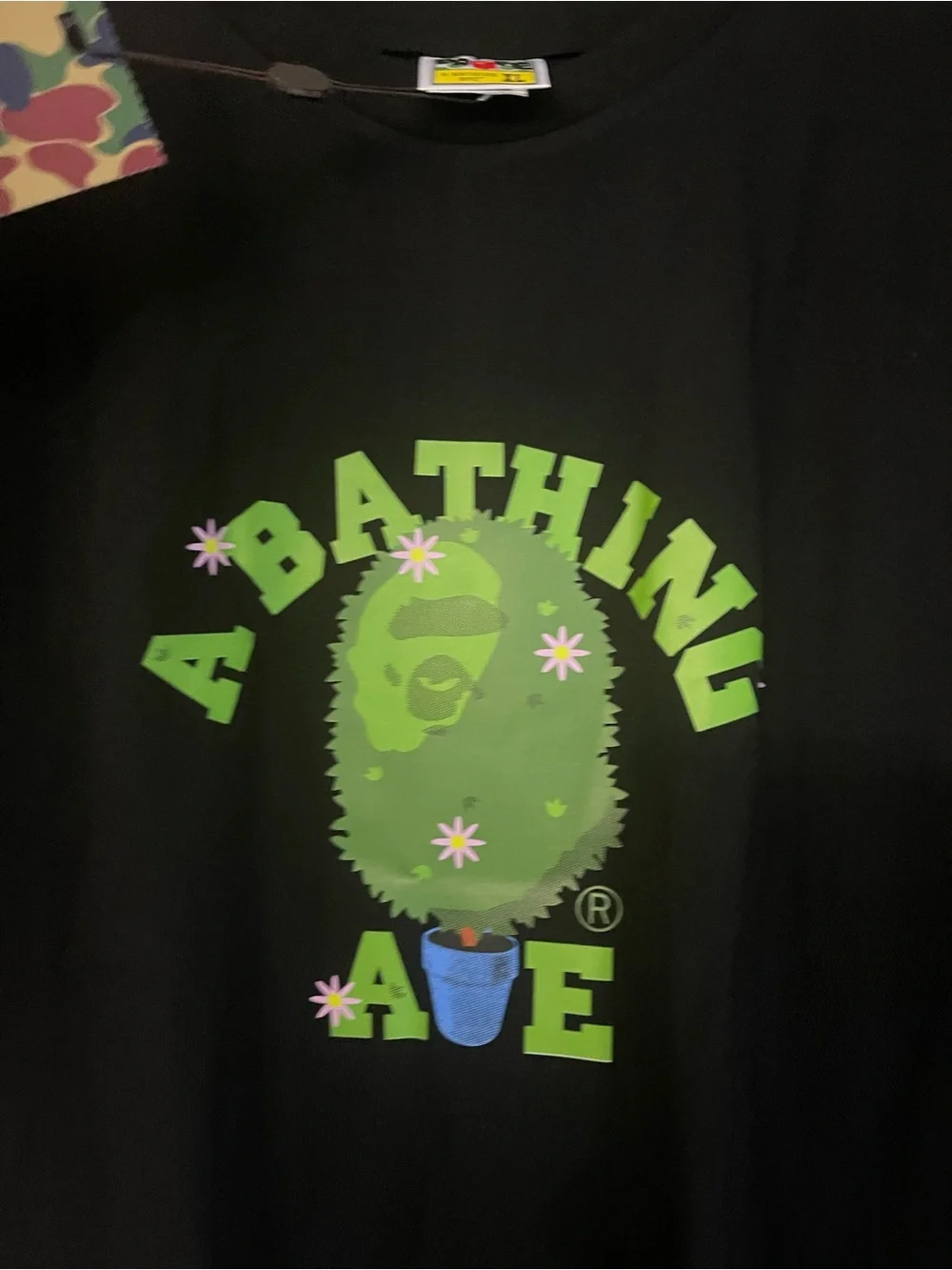Men’s Graphic Design Tee Size XL.